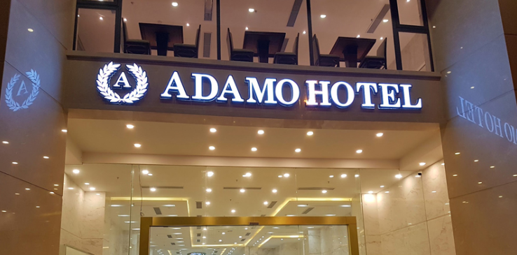 Lắp đặt tấm sàn nâng phòng sever Khách sạn ADAMO